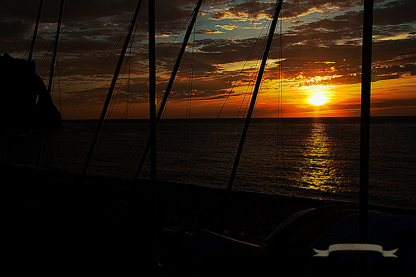 Francia tramonto Etretat Normandia...